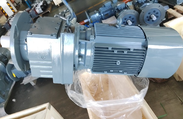 818R97減速機.jpg